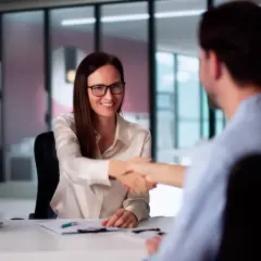 Co zabrać na rozmowę o pracę, aby nie popełnić błędów?